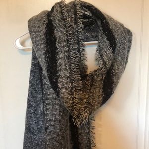 Black white and grey scarf